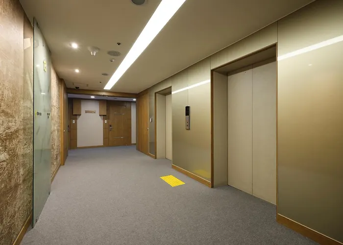 Western Coop & Dongdaemun 3*
