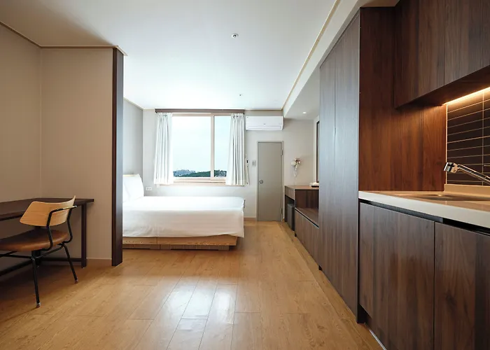 Western Coop & Dongdaemun 3*