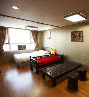Western Coop & Dongdaemun Apartahotel